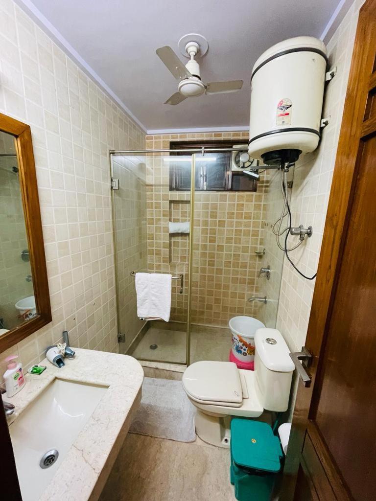 Apartment Fortune Service 4bhk,d-36, Saket