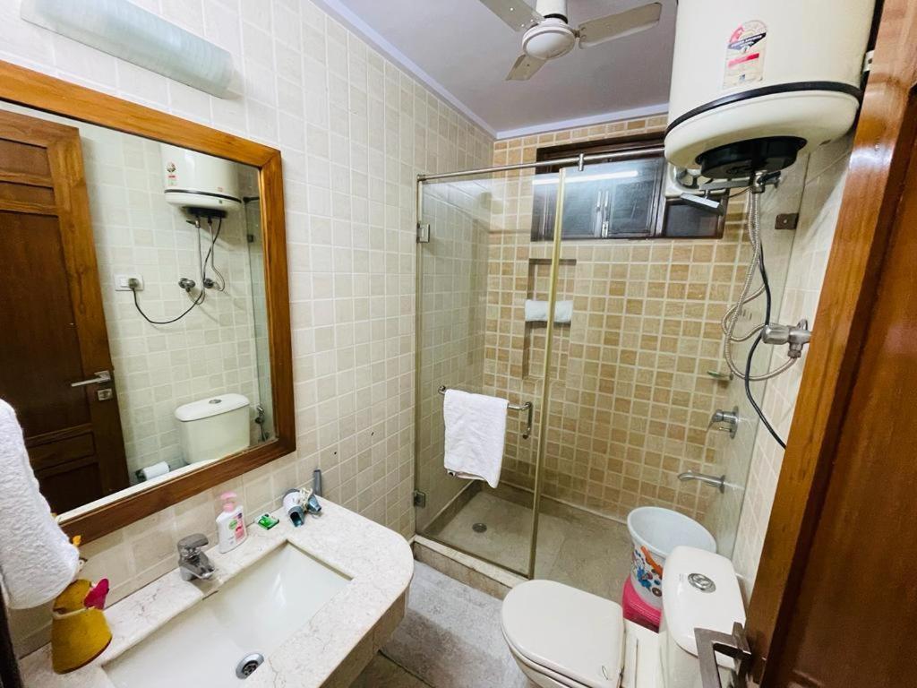 Apartment Fortune Service 4bhk,d-36, Saket New Delhi