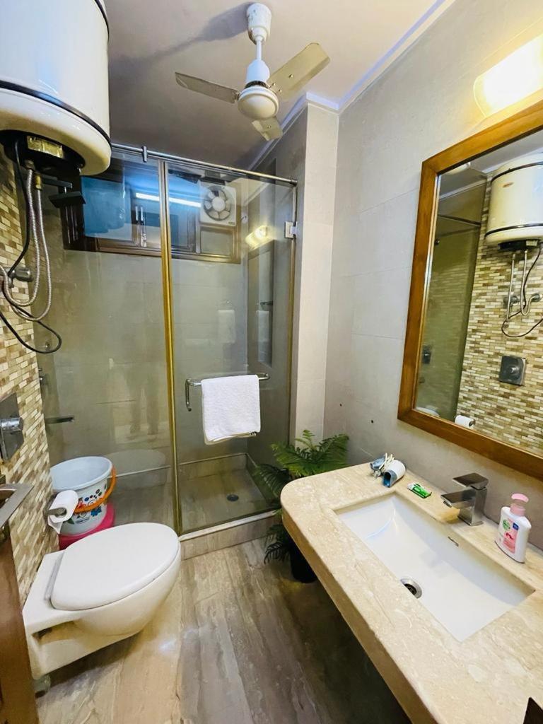 Fortune Service 4bhk,d-36, Saket Apartment *